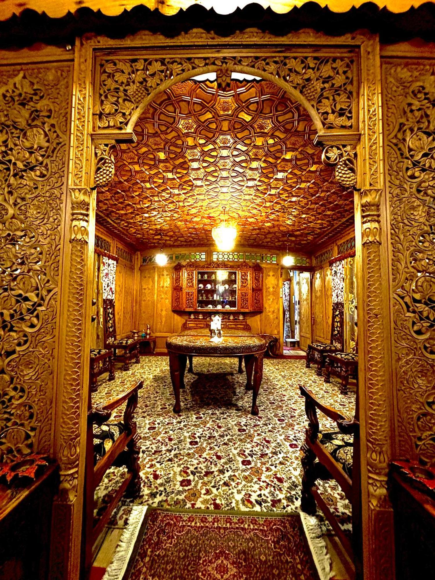 The Badyari Palace Houseboats Srīnagar 外观 照片